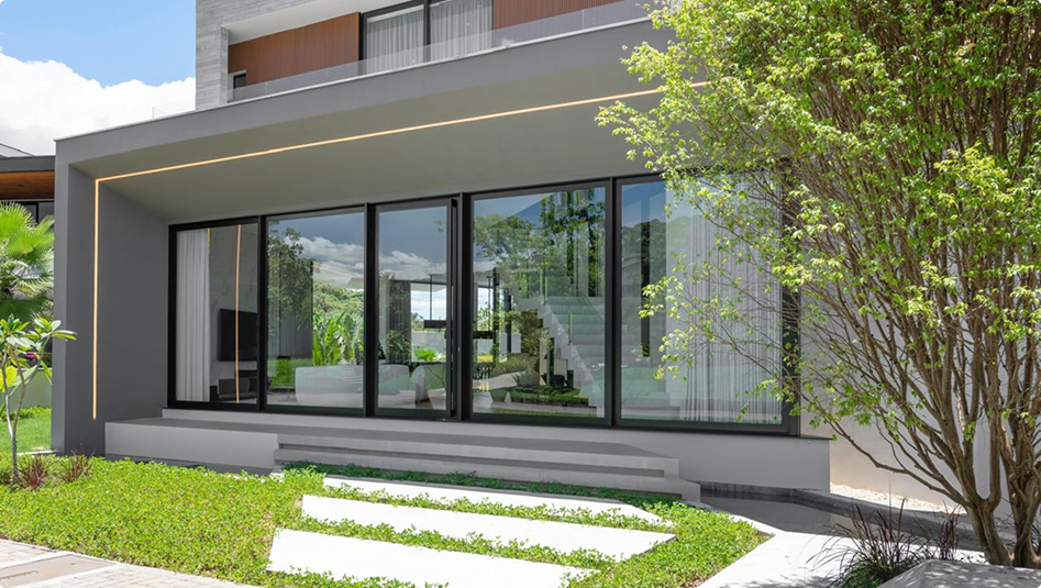 2afc4309-dbfd-458e-86fe-897e0b2b3ab8 1